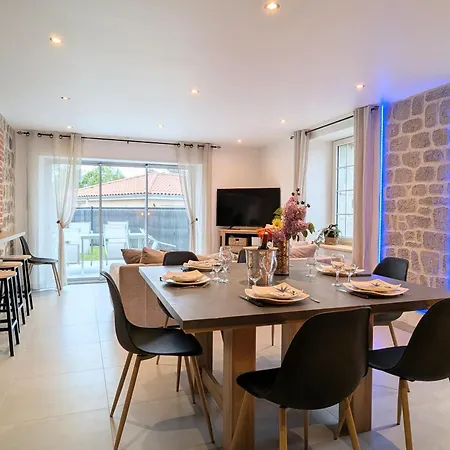 Maison Avec Piscine Et Animaux Acceptes - 6 Pers. - Fr-1-582-549 Saint-Victor-Malescours